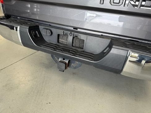 Used 2020 Toyota Tundra SR5 w/ SR5 Upgrade Package AWD/4WD image 13