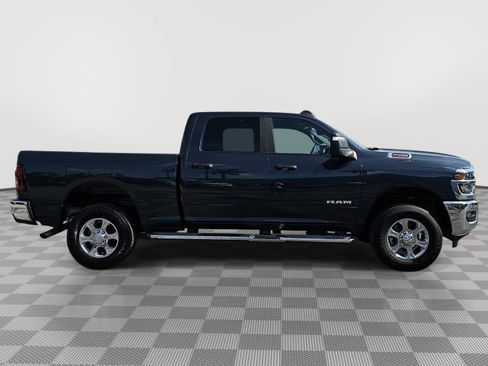 Used 2025 RAM 2500 Big Horn AWD/4WD image 9