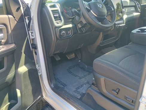 Used 2025 RAM 2500 Big Horn AWD/4WD image 25