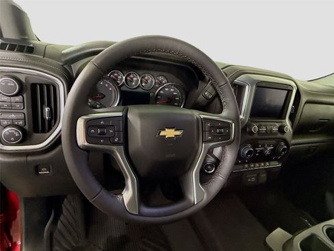 Used 2022 Chevrolet Silverado 1500 LT image 5