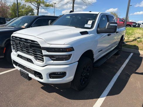 Used 2025 RAM 2500 Big Horn AWD/4WD image 4