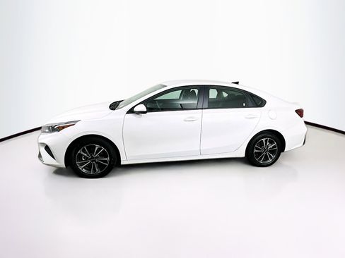 Used 2024 Kia Forte LXS image 4