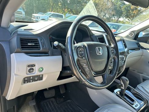 Used 2017 Honda Ridgeline RTL-E image 9
