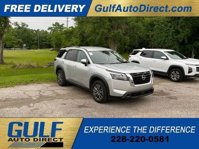 Used 2025 Nissan Pathfinder SV