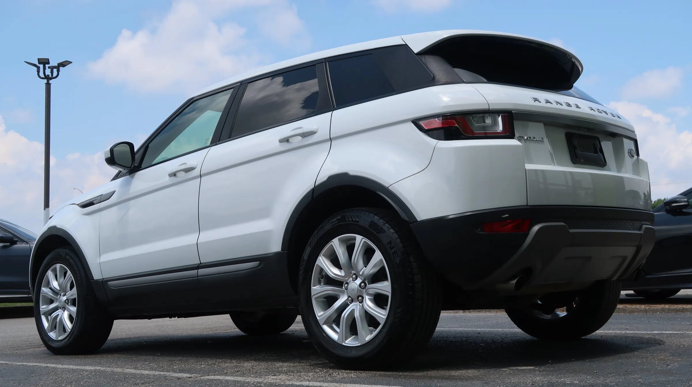 Used 2019 Land Rover Range Rover Evoque AWD/4WD image 13