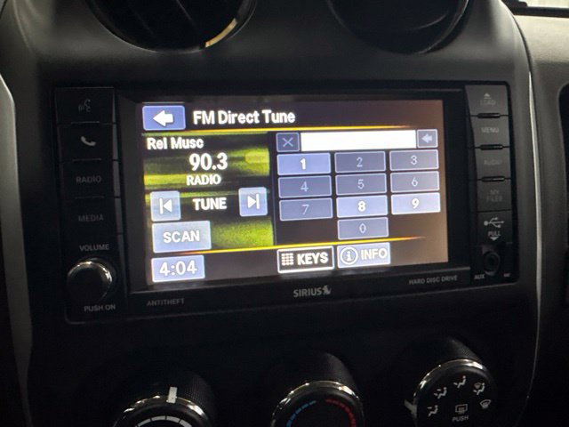 Used 2016 Jeep Compass High Altitude FWD image 37