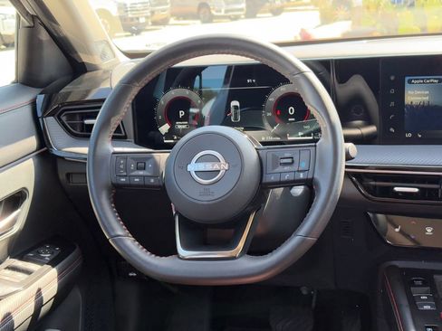 Used 2025 Nissan Kicks SR w/ SR Premium Package AWD/4WD image 23