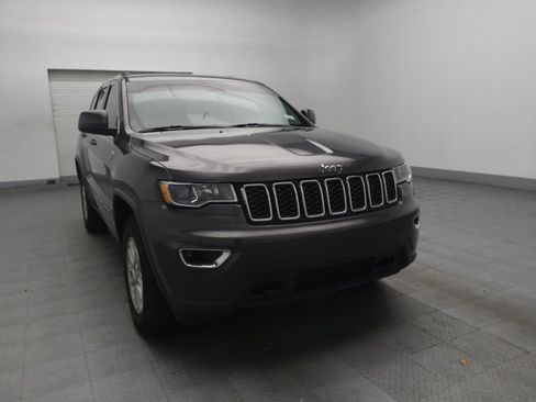 Used 2019 Jeep Grand Cherokee Laredo AWD/4WD image 13