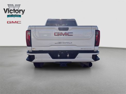 Used 2025 GMC Sierra 2500 Denali w/ Denali Reserve Package image 14