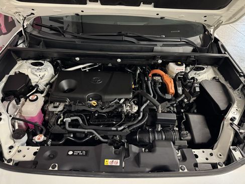 Used 2022 Toyota RAV4 XSE AWD/4WD image 6