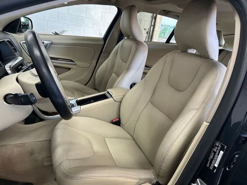 Used 2015 Volvo V60 T5 Platinum FWD image 11