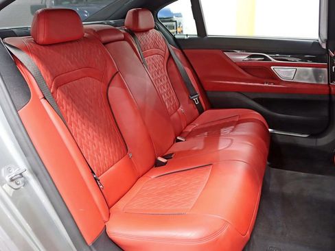 Used 2022 BMW 750i xDrive w/ Executive Package AWD/4WD image 31