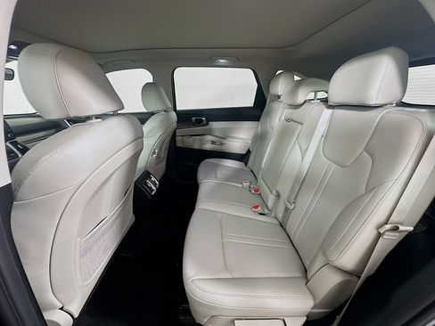 Used 2023 Kia Sorento S w/ Panoramic Sunroof Package FWD image 25