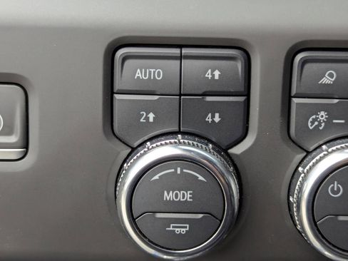 Used 2023 GMC Sierra 1500 AT4 w/ Technology Package image 34