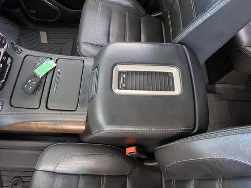 Used 2019 GMC Yukon XL Denali w/ Open Road Package AWD/4WD image 45