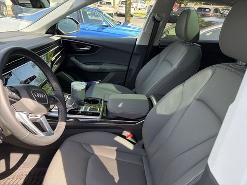 Used 2025 Audi Q8 Premium Plus AWD/4WD image 6