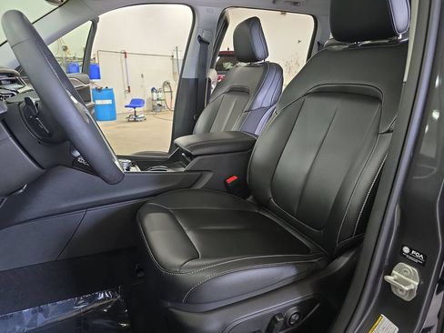 Used 2023 Jeep Grand Cherokee 4WD 4xe image 15