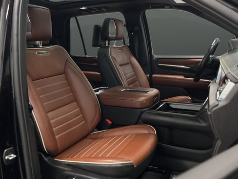 Used 2023 GMC Yukon Denali Ultimate AWD/4WD image 24