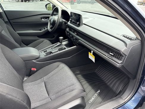 New 2025 Honda Accord SE image 14
