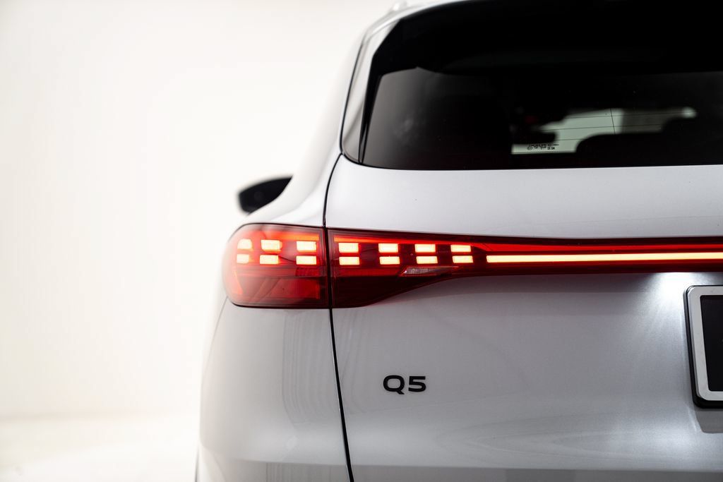 Certified 2025 Audi Q5 Premium w/ Convenience Package AWD/4WD image 42