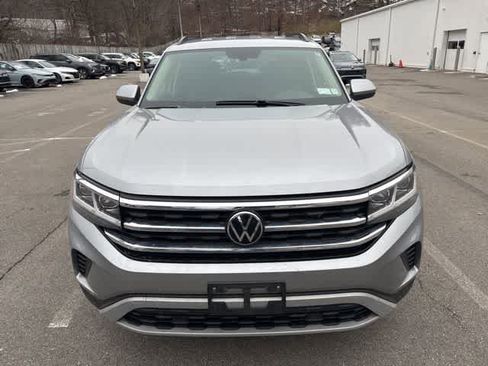 Certified 2023 Volkswagen Atlas SE image 2