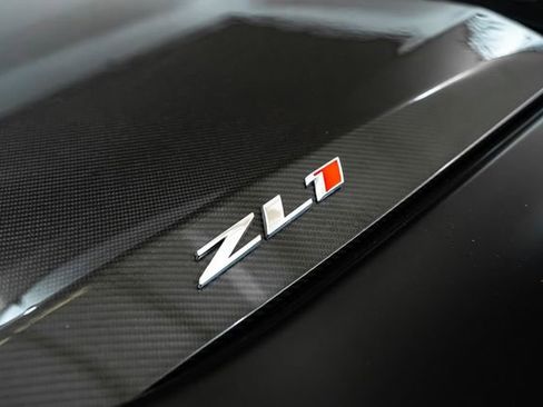 Used 2020 Chevrolet Camaro ZL1 RWD image 19