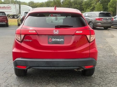 Used 2018 Honda HR-V EX image 5