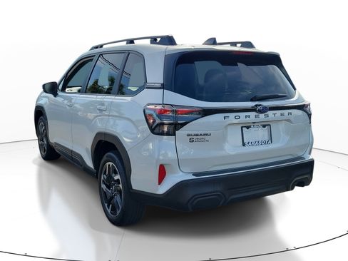 Used 2025 Subaru Forester Limited AWD/4WD image 4