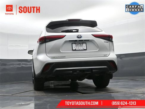 Used 2022 Toyota Highlander XLE image 44