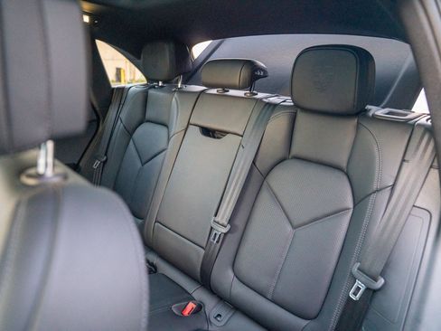 Certified 2026 Porsche Macan AWD/4WD image 24