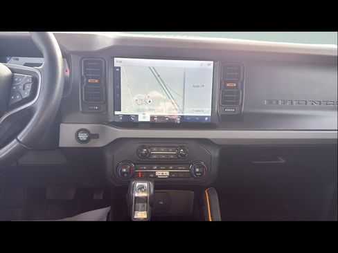 Used 2023 Ford Bronco Badlands w/ Sasquatch Package image 18