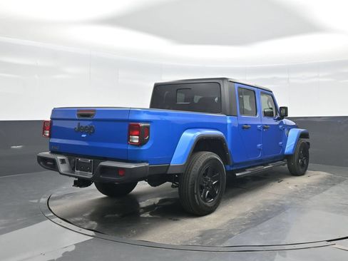 Used 2021 Jeep Gladiator Sport AWD/4WD image 6