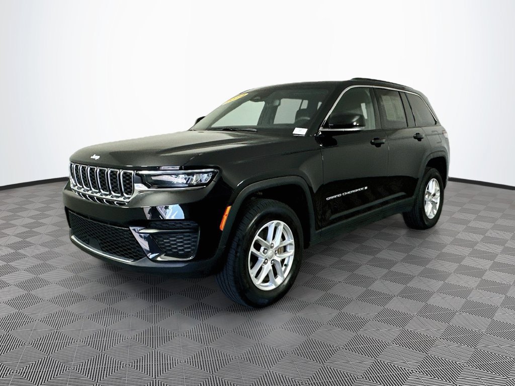 Certified 2024 Jeep Grand Cherokee Laredo X w/ Luxury Tech Group I AWD/4WD image 6