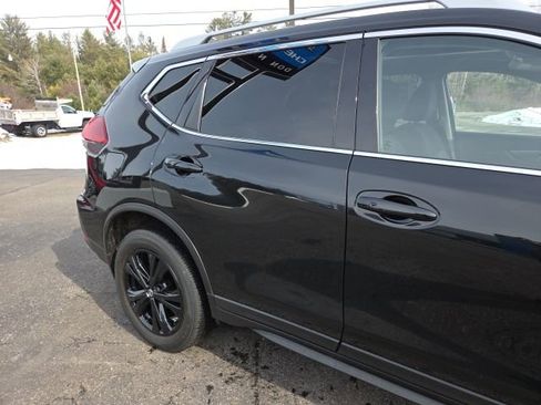 Used 2020 Nissan Rogue SV image 27