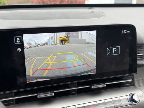 Used 2025 Hyundai Kona SEL image 17