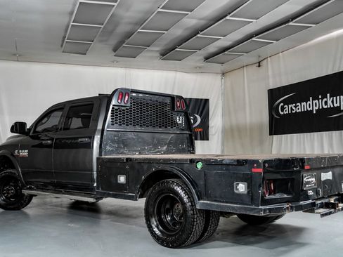 Used 2018 RAM 3500 Tradesman w/ Chrome Appearance Group AWD/4WD image 10