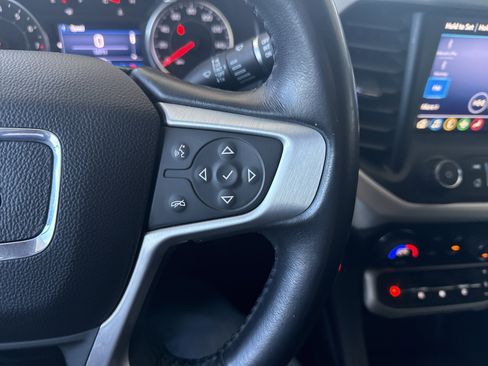 Used 2020 GMC Acadia SLE w/ Driver Convenience Package image 28