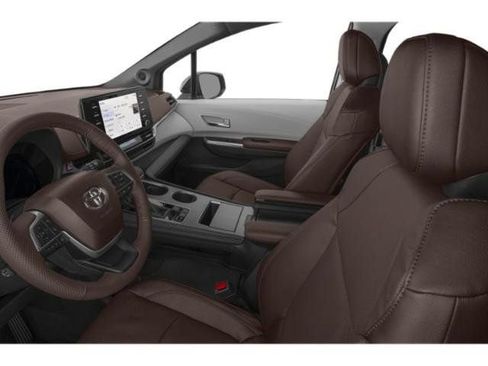 Used 2025 Toyota Sienna Platinum AWD/4WD image 9