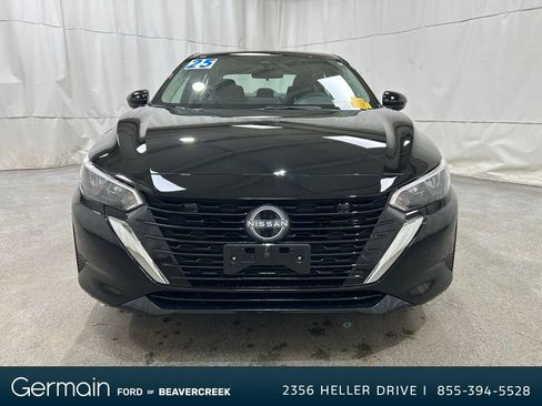 Used 2025 Nissan Sentra SV image 3