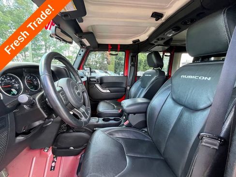 Used 2017 Jeep Wrangler Unlimited Rubicon AWD/4WD image 25