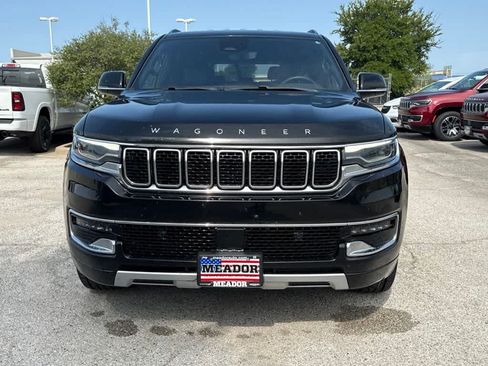 Used 2024 Jeep Wagoneer L Series II w/ Flexible Seating Group AWD/4WD image 8