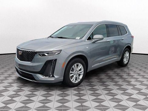 Certified 2024 Cadillac XT6 Luxury FWD image 3