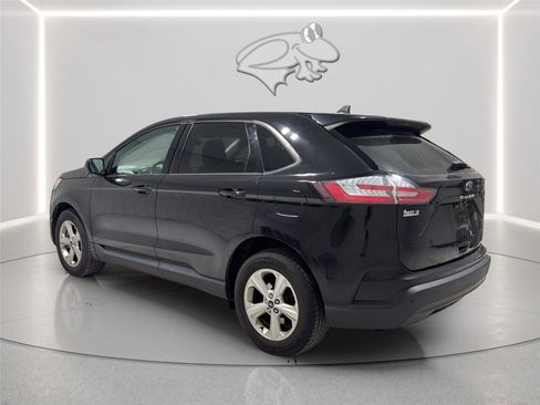 Used 2021 Ford Edge SE FWD image 3