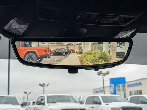 Used 2023 Chevrolet Corvette Stingray w/ Z51 Performance Package image 24