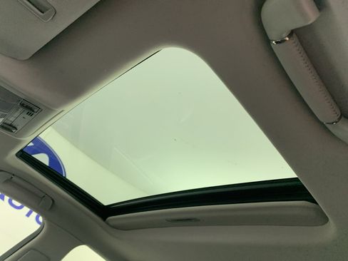 Used 2012 Lexus LS 460 w/ Comfort Pkg image 30