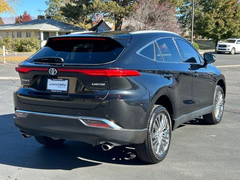 Used 2024 Toyota Venza Limited image 5