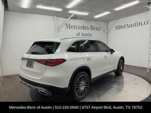 Used 2025 Mercedes-Benz GLC 300 image 8