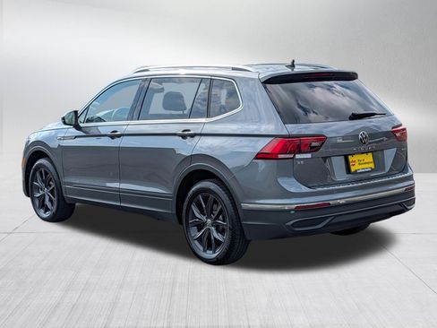 Used 2024 Volkswagen Tiguan SE w/ Panoramic Sunroof Package AWD/4WD image 5