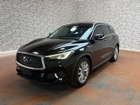 Used 2019 INFINITI QX50 Essential w/ Premium Heat Package AWD/4WD image 3