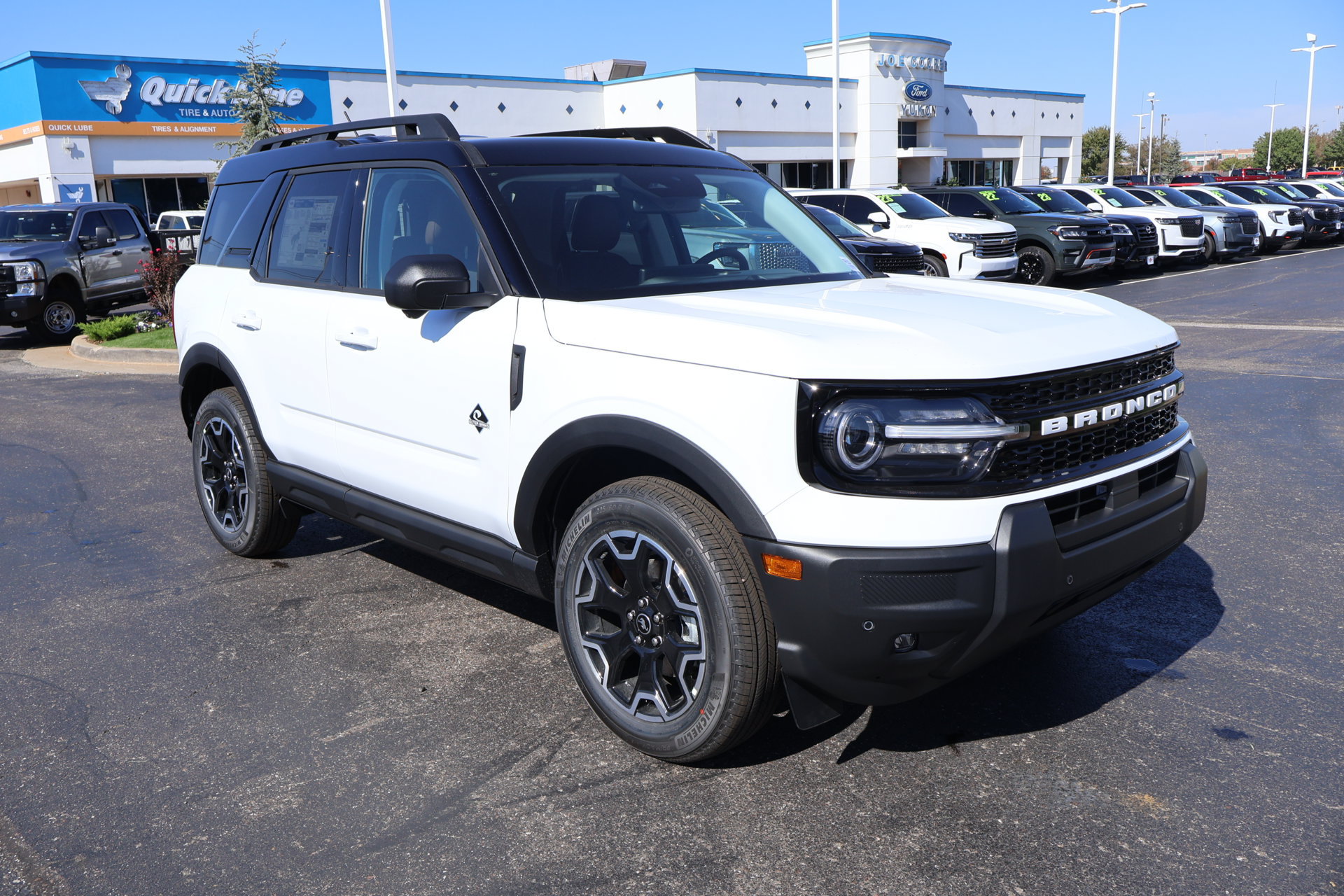New 2026 Ford Bronco Sport Outer Banks w/ Outer Banks Tech Package+ AWD/4WD image 1